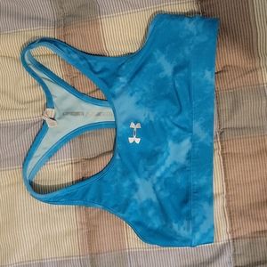 Under Armour Sports Bra, blue design and very comfortable. Size Medium.